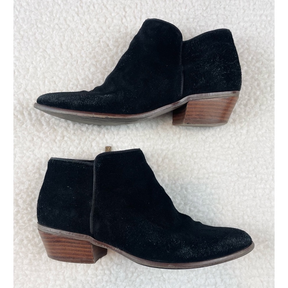 CROWN VINTAGE • Black Suede Leather Tabitha Heeled Ankle Booties, 5.5 - Picture 7 of 16